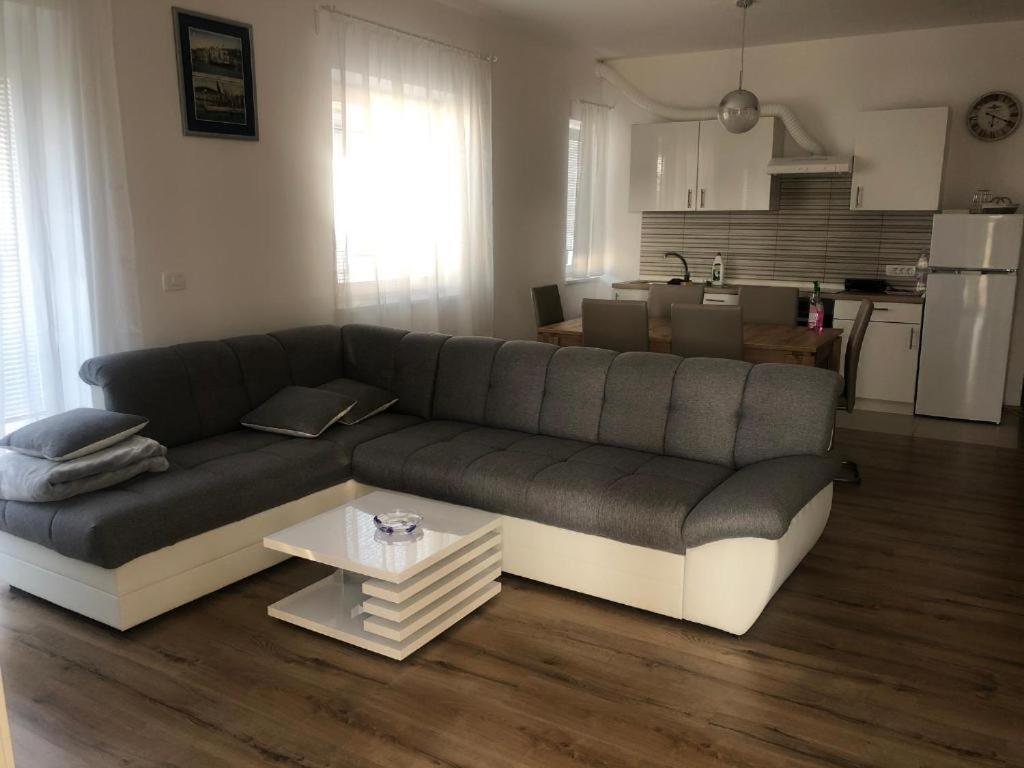 Apartmaji Meduza Izola Exterior foto